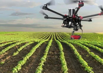 Pilotos de drone ganham relevância no agronegócio