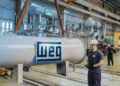 Weg prepara anúncio de investimento para produção de baterias elétricas no Brasil
