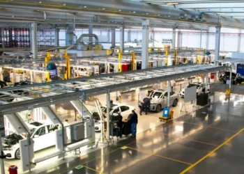 BMW anuncia investimento bilionário no Brasil até 2028