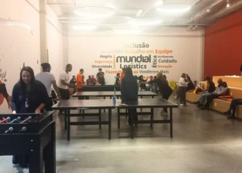 Empresas adotam felicidade corporativa como estratégia de bem-estar