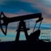 Tensão no Oriente Médio e alerta em Teerã impulsionam alta do petróleo