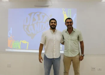 Professores criam solução educacional para impulsionar o desempenho de alunos no Enem e vestibulares