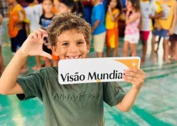 ONG e empresas privadas ajudam mais de 110 mil crianças no Brasil