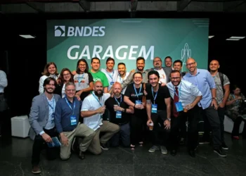 BNDES Garagem seleciona 100 startups para o ciclo de 2024