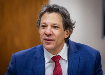 Haddad Cede à Pressão do Congresso e Anuncia Acordo Tributário com Foco em Bets e Sistema Financeiro