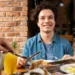 Como os brasileiros se alimentam no trabalho?