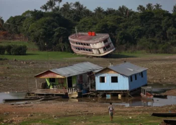 Após seca histórica, comunidades da Amazônia enfrentam crise humanitária