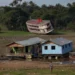 Após seca histórica, comunidades da Amazônia enfrentam crise humanitária
