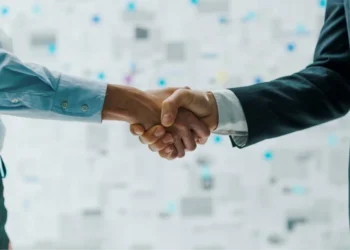 Esphero anuncia M&A com investimento na startup AsapFlow