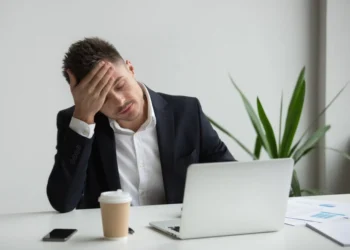 Para o ano novo: 3 dicas de como performar em alto nível sem flertar com o burnout em 2025