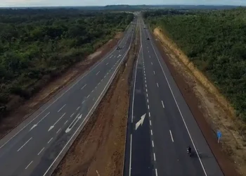 Recorde de leilões rodoviários estipula R$ 111 bi para modernização de estradas brasileiras e tarifas até 70% mais baratas
