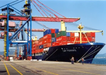 Balança comercial tem superávit de US$ 759 milhões