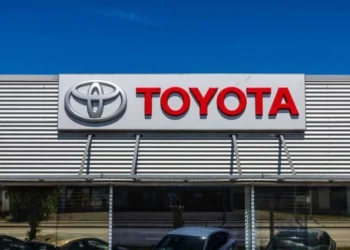 Produção global da Toyota cai pelo 10º mês