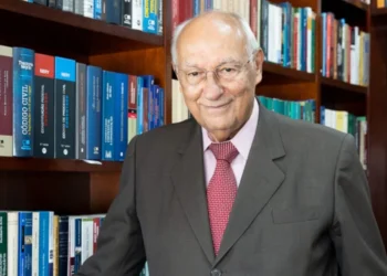 Professor e escritor Ives Gandra completa 90