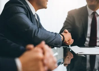 Fusões e aquisições têm retomada com crescimento de 5%