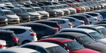 Trump pretende impor tarifas de 25% sobre automóveis, produtos farmacêuticos e chips