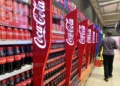 Coca-Cola supera previsões de lucro e ação salta quase 4%