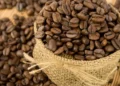 Café lidera lista dos produtos mais caros em 2025