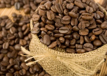 Café lidera lista dos produtos mais caros em 2025