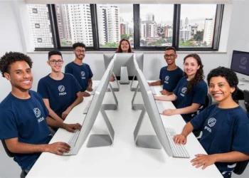 Grupo Bmg e PROA beneficiaram mais de 370 jovens em 2024