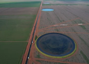 Geomembrana revoluciona a irrigação e reduz custos no campo