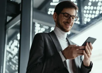 Fintech meutudo lança consignado privado para trabalhadores com nome negativado