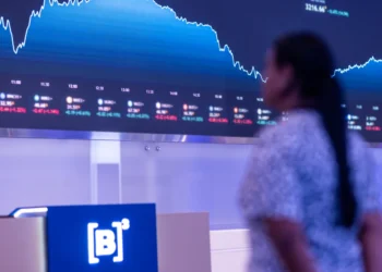 B3 faz acordos com bolsas de Xangai e Shenzhen para conectividade de ETFs entre o Brasil e a China
