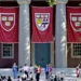 Trump corta R$ 13 bilhões de Harvard após universidade não cumprir exigências