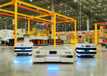 WEG e Senior anunciam primeiro robô com IA e tecnologia 100% brasileira 