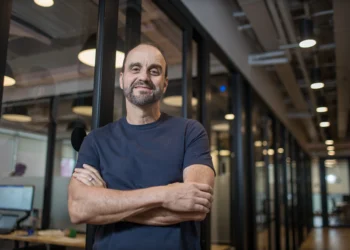 Fintalk recebe investimento da HiPartners para liderar o futuro da IA 