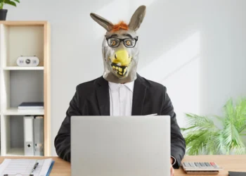 AS LEIS FUNDAMENTAIS DA ESTUPIDEZ HUMANA