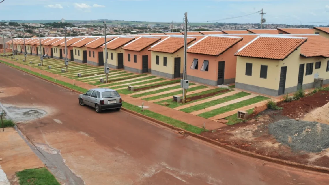 O mercado imobiliário brasileiro registrou um aumento de 15% nas vendas e lançamentos de imóveis no primeiro trimestre deste ano