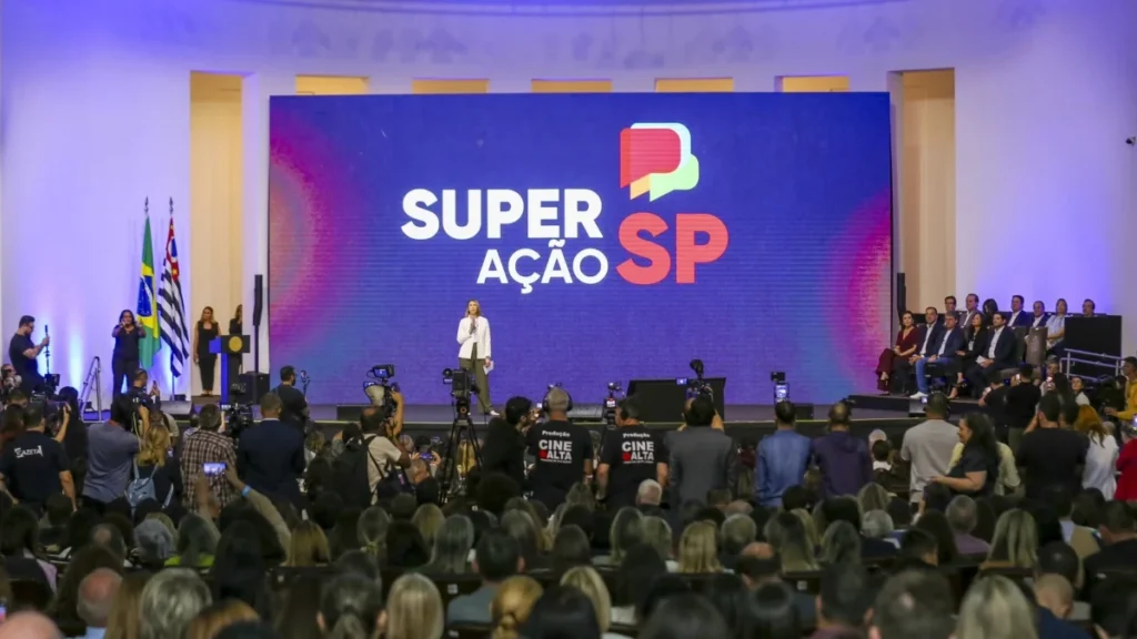 Fundo Social de São Paulo vai levar cursos gratuitos em carretas para cidades paulistas