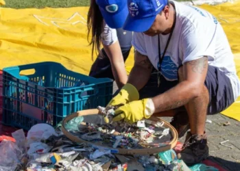 Embalixo transforma plástico recolhido do mar em soluções sustentáveis