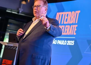 Jitterbit lança agentes e marketplace de IA 