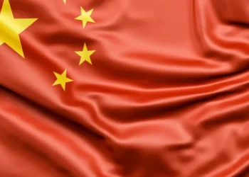 China avalia proposta dos EUA para retomar negociações comerciais em meio a tensões tarifárias