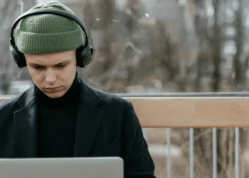 Quase metade dos Gen Z trocariam o emprego a cada seis meses