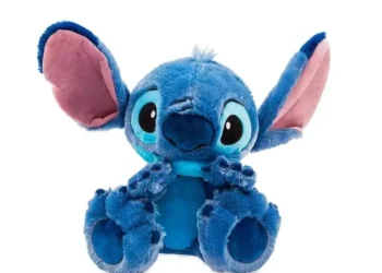 Pelúcia no lugar do chocolate: Páscoa 2025 aquece vendas com ajuda de Lilo & Stitch