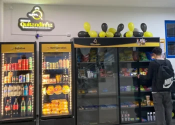 Rede de minimercados chega às universidades e aposta em novo nicho