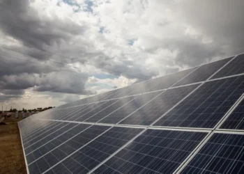 Amazonas caminha rumo à descarbonização com sistema de energia híbrida