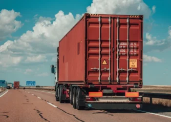 Volume de fretes do agro cresce e impulsiona investimentos em segurança contra roubo de cargas nas estradas