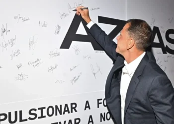 Azzas salta 4,7% com novo conselho e alívio em tensões societárias