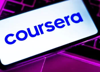 56% das inscrições em GenIA são da Geração Y, segundo Coursera
