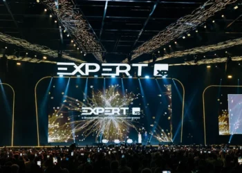 Expert XP celebra 15 anos com foco em planejamento financeiro