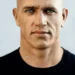 Kelly Slater, maior surfista de todos os tempos, estará na Expert XP 2025