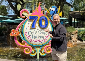 Disneyland comemora 70 anos