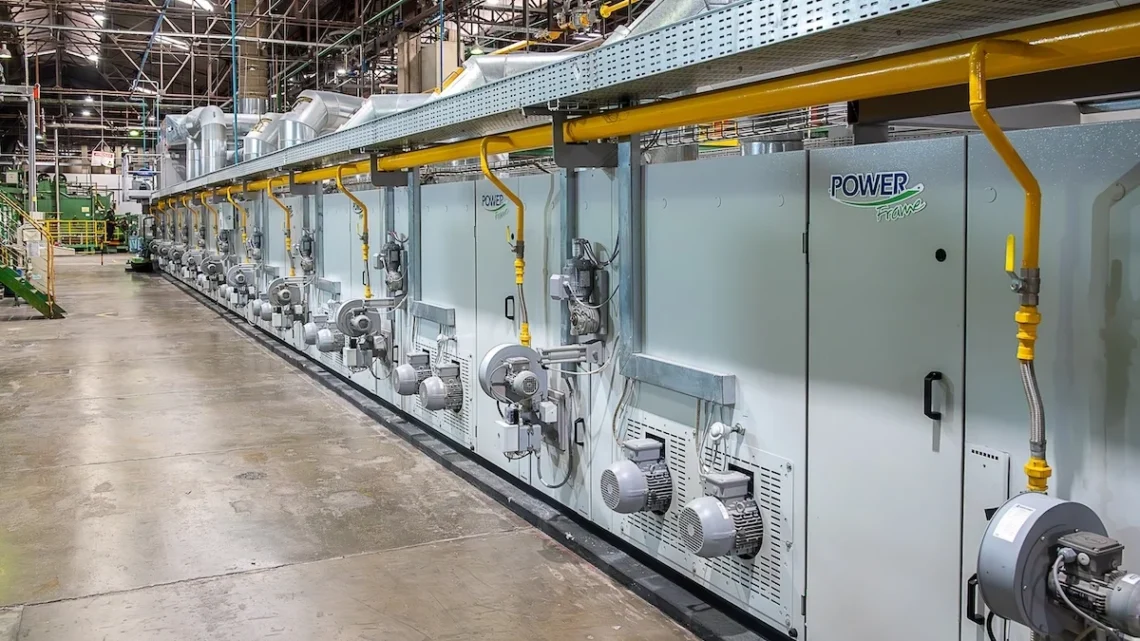 Novo equipamento aumentou a estabilidade dimensional dos tecidos, reduziu o consumo energético e aumentou a produtividade
Cedro/Divulgação