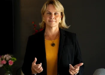 Renata Cenni says: “Turn challenges into opportunities.”