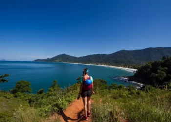 Mudanças climáticas ameaçam biomas brasileiros e destacam papel do ecoturismo na COP30