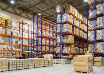 Alta de 10% no e-commerce até 2025 exige galpões mais eficientes, apontam dados